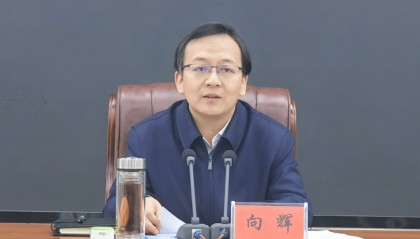 曾经的清华大学团委副书记，跨省担任市委书记