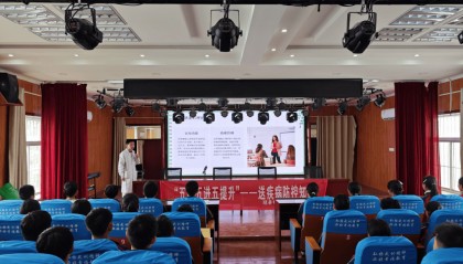 冠县柳林镇科普宣传多点开花，营造爱卫活动氛围