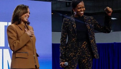 美国大选不到10天，她终于为哈里斯站台，特朗普深感大事不妙！