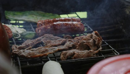 河北驴火 vs 西安肉夹馍：谁是北方第一夹馍？解析饮食文化背后的逆袭密码