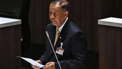 只剩255席，佩通坦拒绝下台！特殊时刻，一架泰专机直飞中国