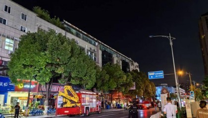 昆明广告牌坠落事故调查报告公布：责任人未尽管理义务 城管检查“走过场”