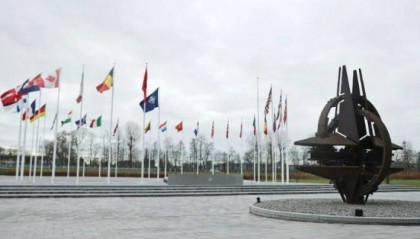 特朗普变了，普京态度也变了！两天之内，外媒逼中国回答同一个问题，外交部彻底把话说明