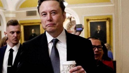 马斯克一刀下去，帮了中国2个大忙，台湾民众开始了抓内鬼行动