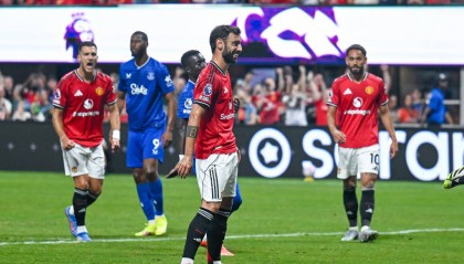 B费变卦！拒绝沙特天价合同后，曼联核心愿意考虑新选择