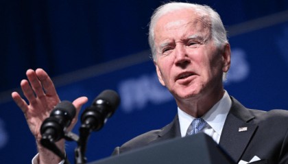 重磅！美总统毫无悬念？民调出来了，把特朗普“关进大牢”突响