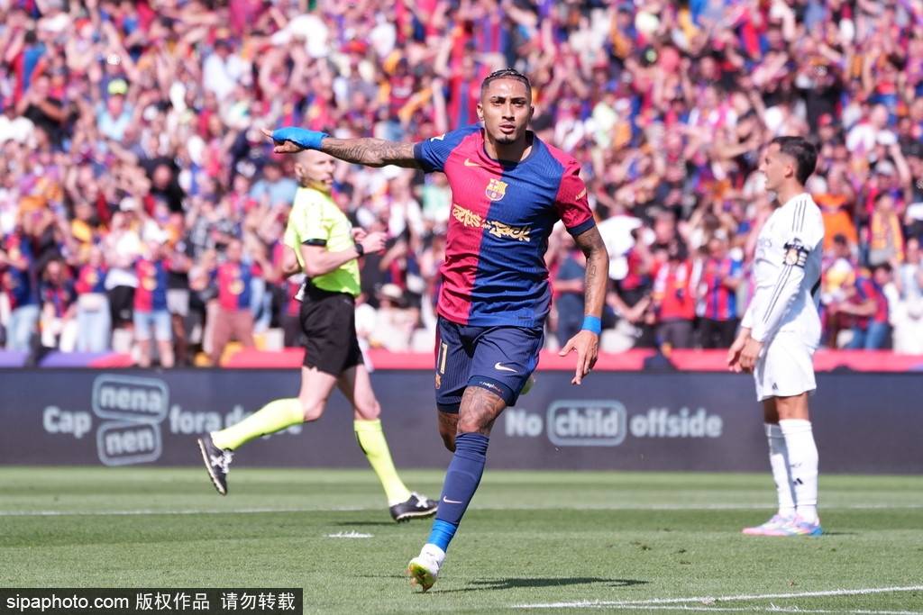 赛季四杀！西甲-姆巴佩戴帽拉菲2球 巴萨4-3皇马7分领跑