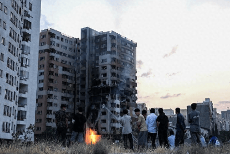 伊以激战72小时后，哈梅内伊终于发现，伊朗处于下风的问题在哪