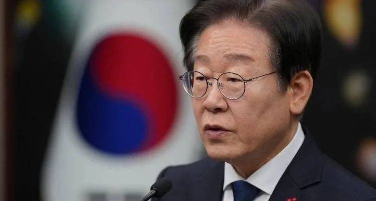 不答应就从哪来回哪去？李在明首次访美遇冷，被特朗普打了个措手不及，获最低规格待遇