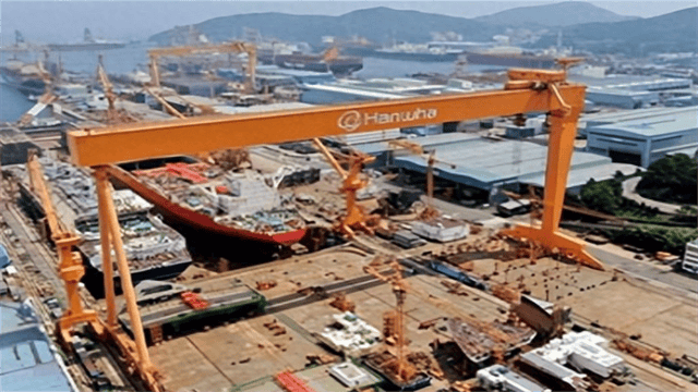 神奇一幕发生了!被美国制裁后,中国却选择“闪击”韩国