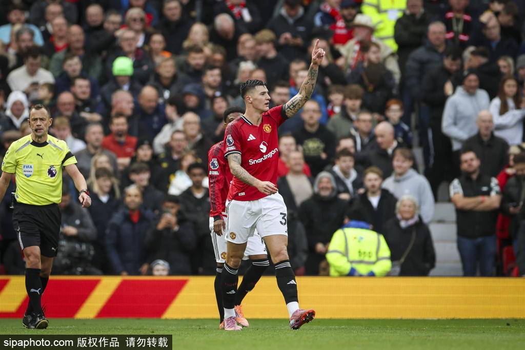 观战台:利物浦大战曼联+拜仁火拼多特 阿森纳冲五连胜