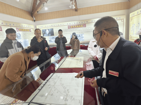 【央媒看乌兰】青海乌兰:双峰驮起家国梦,悠扬驼铃映山河