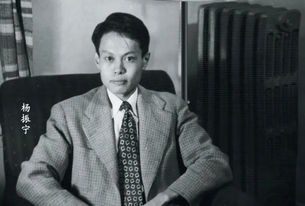 103岁杨振宁去世，象牙塔倒塌