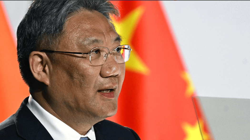 被中方反制打疼了，荷兰主动打来电话服软，承诺照顾中方利益