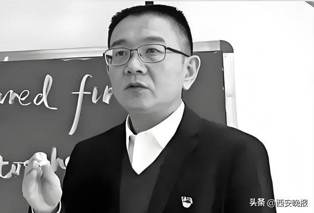 突发讣告!被学生抢鸡排的网红校长苗本臣病逝,年仅54岁