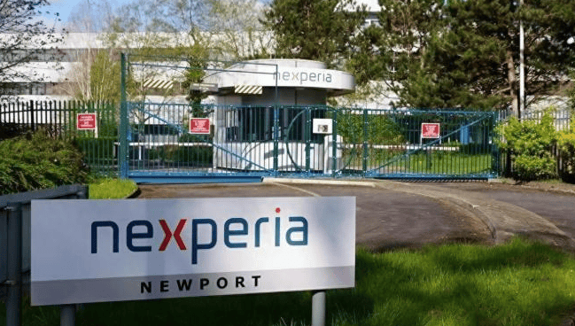 荷兰紧急对华服软，晚了！安世中国留下一封信，拒绝美元结算，简直是偷鸡不成蚀把米