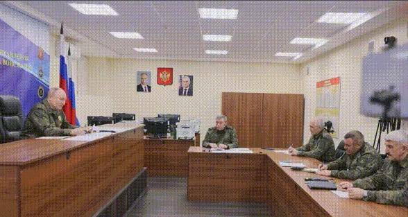 乌克兰全线崩溃，普京突然下令：保护投降乌军！大结局要来了？