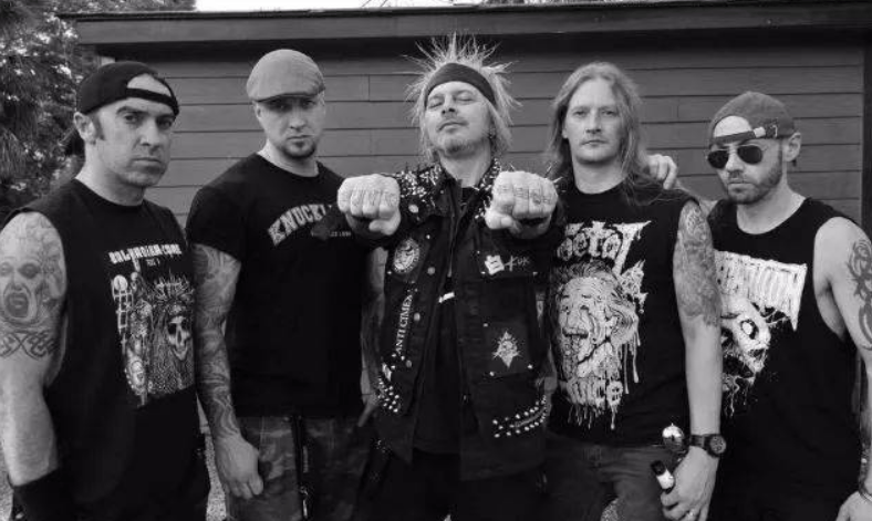 考古|小贝俩儿子恋上同一个女人，原来贝克汉姆家族关系破裂竟是因为她！